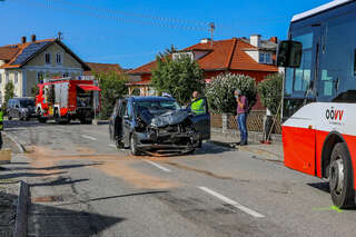 Verkehrsunfall zwischen Postbus und Auto JODTS_2020091815101091_012.jpg