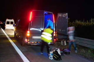 Mehrere Verletzte bei Fahrzeugüberschlag auf Autobahn FOKE_2020100301150201_094-Bearbeitet.jpg