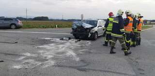 Unfall im Kreuzungsbereich in Wolfern 5D169360-4AE7-431F-BADC-91DD0EB06949.jpeg