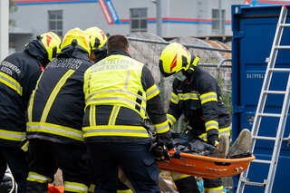 Bauarbeiter auf Baustelle in Asten verletzt FOKE-2020102213150403-089.jpeg