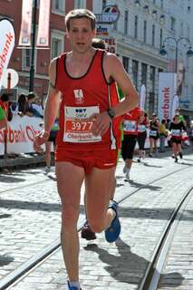Platz drei für Pröll beim Marathon-Debüt in Linz aber kein Olympia-Limit. linzmarathon-002.jpg
