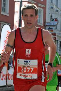 Platz drei für Pröll beim Marathon-Debüt in Linz aber kein Olympia-Limit. linzmarathon-003.jpg