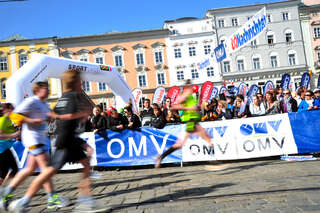 Platz drei für Pröll beim Marathon-Debüt in Linz aber kein Olympia-Limit. linzmarathon-008.jpg