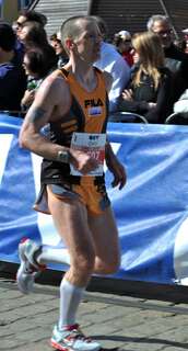 Platz drei für Pröll beim Marathon-Debüt in Linz aber kein Olympia-Limit. linzmarathon-016.jpg