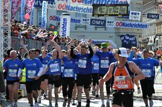 Platz drei für Pröll beim Marathon-Debüt in Linz aber kein Olympia-Limit. linzmarathon-027.jpg