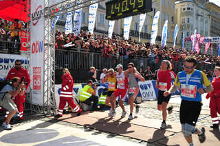 Platz drei für Pröll beim Marathon-Debüt in Linz aber kein Olympia-Limit. linzmarathon-038.jpg