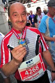 Platz drei für Pröll beim Marathon-Debüt in Linz aber kein Olympia-Limit. linzmarathon-063.jpg