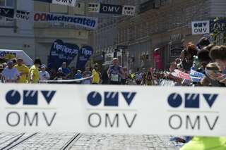 Platz drei für Pröll beim Marathon-Debüt in Linz aber kein Olympia-Limit. linzmarathon-094.jpg