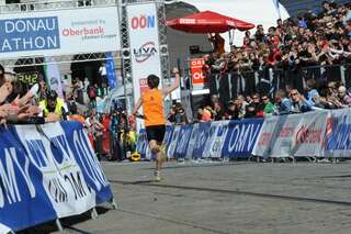 Platz drei für Pröll beim Marathon-Debüt in Linz aber kein Olympia-Limit. linzmarathon-118.jpg
