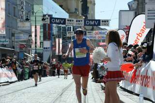 Platz drei für Pröll beim Marathon-Debüt in Linz aber kein Olympia-Limit. linzmarathon-119.jpg