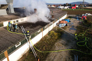 Brand im Dachbereich einer Firmenhalle in Asten FOKE-202011060829-005.jpeg