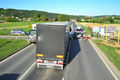 Schwerer Verkehrsunfall  im  Nachmittagsverkehr vu-b310-004.jpg