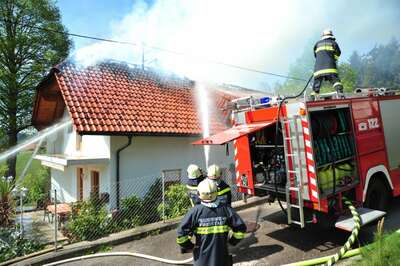 Einfamilienhaus durch Vollbrand zerstört brand-lasberg-008.jpg