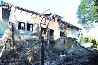 Einfamilienhaus durch Vollbrand zerstört brand-lasberg-019.jpg
