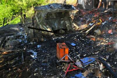 Einfamilienhaus durch Vollbrand zerstört brand-lasberg-023.jpg