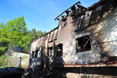 Einfamilienhaus durch Vollbrand zerstört brand-lasberg-024.jpg