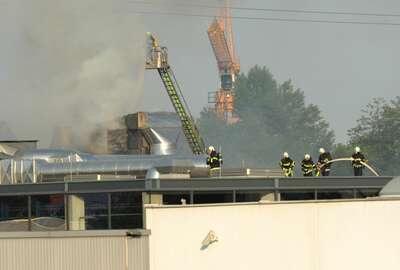 Großbrand bei Rübig in Marchtrenk brand-firma-ruebig-004.jpg