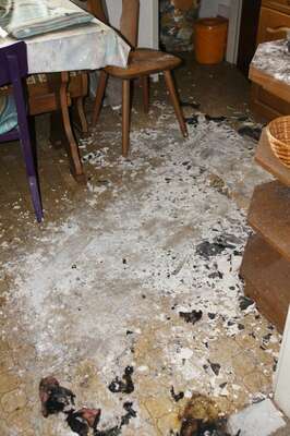 Küche im Vollbrand: Pensionist erlitt Rauchgasvergiftung brand-wohnung-fr-009.jpg
