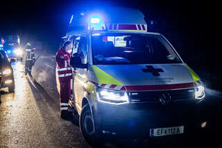 Drei teils Schwerverletzte bei Fahrzeugüberschlag in Alkoven BAYER-AB3-7796.jpeg
