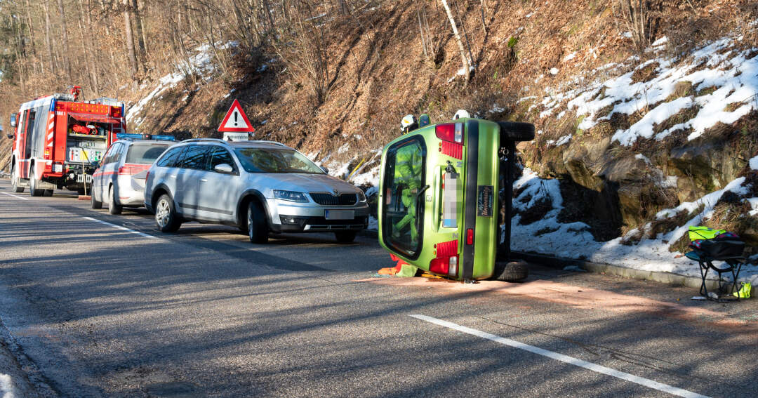 Bezirk Urfahr Umgebung- Verkehrsunfall endet glimpflich