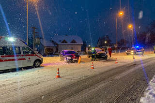 Verkehrsunfall bei winterlichen Bedingungen FOKE-2021021106512-002.jpeg