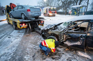 Verkehrsunfall bei winterlichen Bedingungen FOKE-2021021107217192-026.jpeg