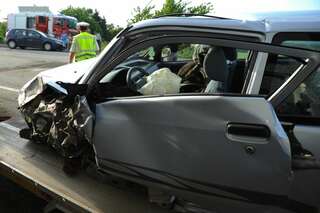 Zwei Autos zusammengekracht: Kleinkind und Mutter verletzt unfall-008.jpg
