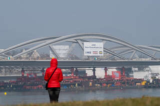 Neue Donaubrücke wird "eingeschwommen" FOKE-2021022311227864-011.jpeg