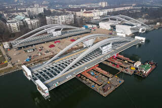 Neue Donaubrücke wird "eingeschwommen" FOKE-202102231131-008.jpeg