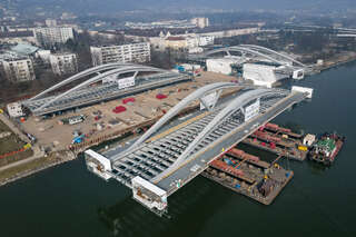 Neue Donaubrücke wird "eingeschwommen" FOKE-202102231134-012.jpeg