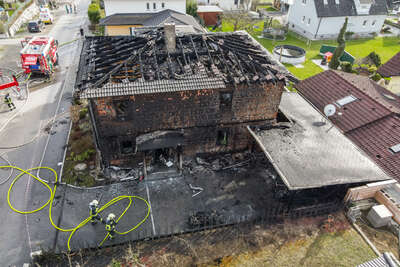 Einfamilienhaus durch Brand völlig zerstört FOKE-2021040117100586-004.jpeg