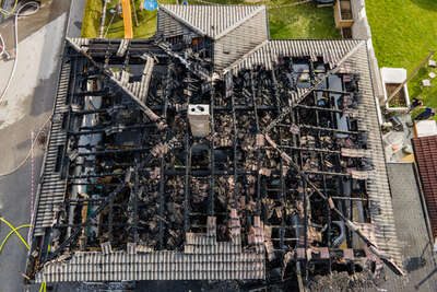 Einfamilienhaus durch Brand völlig zerstört FOKE-2021040117160602-035.jpeg