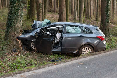 Schwerer Verkehrsunfall zwischen Waldneukirchen und Adlwang JOL-2752.jpeg