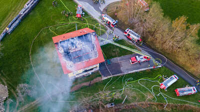 Großeinsatz der Feuerwehr bei Brand in Helfenberg DJI-0700-000-FOKE-2400-pixel-2.jpeg