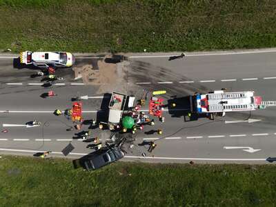 Schwerer Verkehrsunfall in Leonding 92F3C32A-04B6-4B96-8DEE-DAAA2FE989F5.jpeg