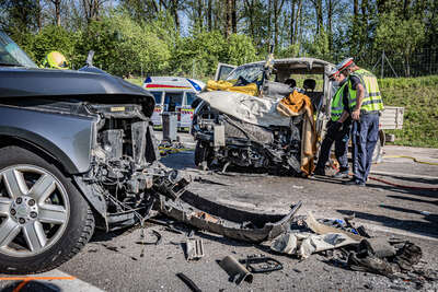Schwerer Verkehrsunfall in Leonding BAYER-AB3-2283.jpeg