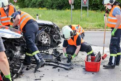 Unfall bei der Autobahnauffahrt Enns Ost 2015-05-15-VU-Enns-Draxler-6-von-8.jpeg