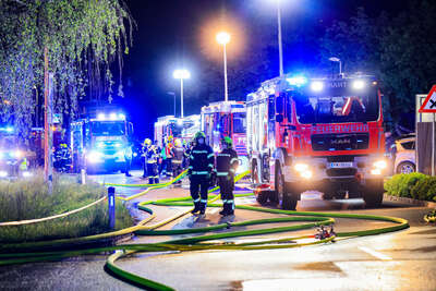 Großbrand einer Firmenhalle in Pasching DRAXLER-2021052601256411-020.jpeg
