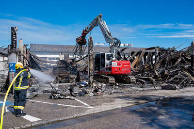 Großbrand einer Firmenhalle in Pasching FOKE-2021052610354043-008.jpeg