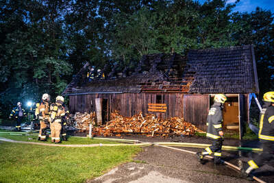 Brand eines Holzschuppens BAYER-AB3-9662.jpeg