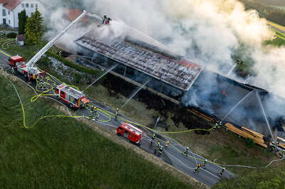 Großbrand bei Holzbaufirma in Waldburg FOKE-2021061620280029-015.jpeg
