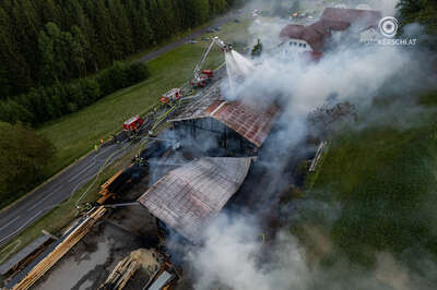 Großbrand bei Holzbaufirma in Waldburg FOKE-2021061620320040-023.jpeg