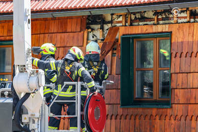 Neun Feuerwehren bei Dachstuhlbrand im Einsatz KASTNER-2021061714052139-026.jpeg
