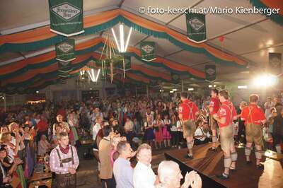 Erfolgreiches Volksfestwochenende in Freistadt volksfest-wahl-trachtenpaerchen_157.jpg