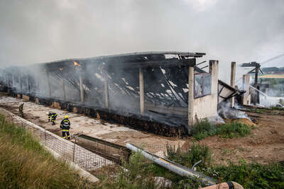 Großbrand auf Bauernhof in Nussbach BAYER-AB2-2825.jpg
