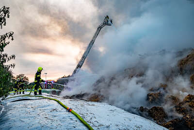 Großbrand auf Bauernhof in Nussbach BAYER-AB2-2857.jpg