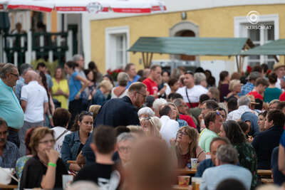 Ein Ort lebt auf - Marktplatzfest St. Florian FOKE-202107102031-118.jpg