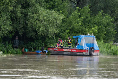 Hochwasser in Oberösterreich - Familie aus Wien fuhr gegen Mittag bei Traunkirchen auf der B145 in Mure! FOKE-2021071810178224-046-Bearbeitet.jpg