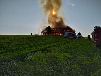 Brand eines Bauernhofs in Gramastetten 357AC0B3-39E3-4848-97CD-C38EF2B60C3E.jpg