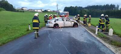 Verkehrsunfall mit eingeklemmter Person in Puchkirchen 96eaffb4-afd8-4964-a537-c2d0ee2dee93.jpg